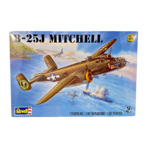 Revell B-25J Mitchell 1:48 Scale Plastic Model Kit Sealed 2011